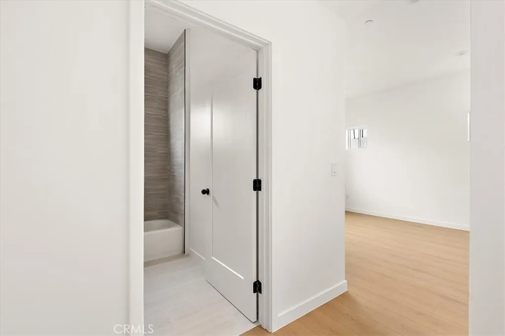 642 E Fairview Boulevard, Inglewood, California 90302 home-pic-49